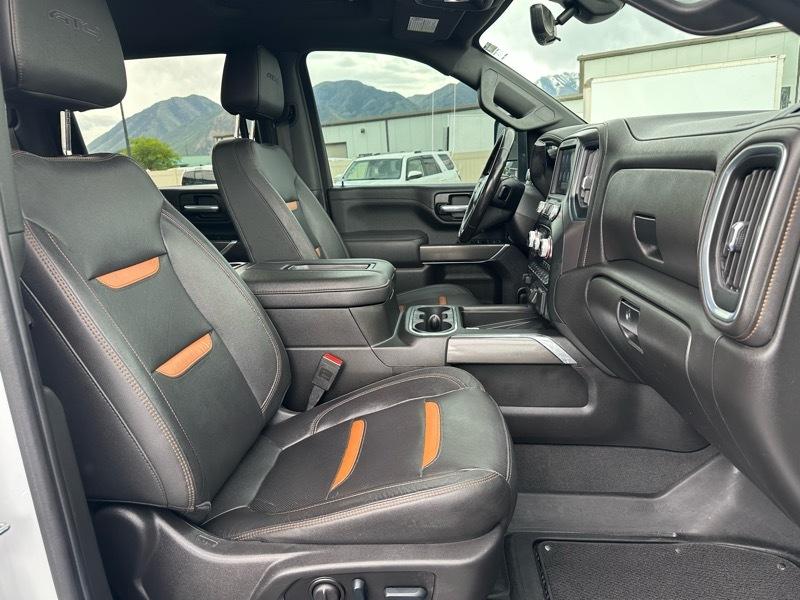 GMC Sierra 2500HD AT4 Crew Cab 4WD 2022