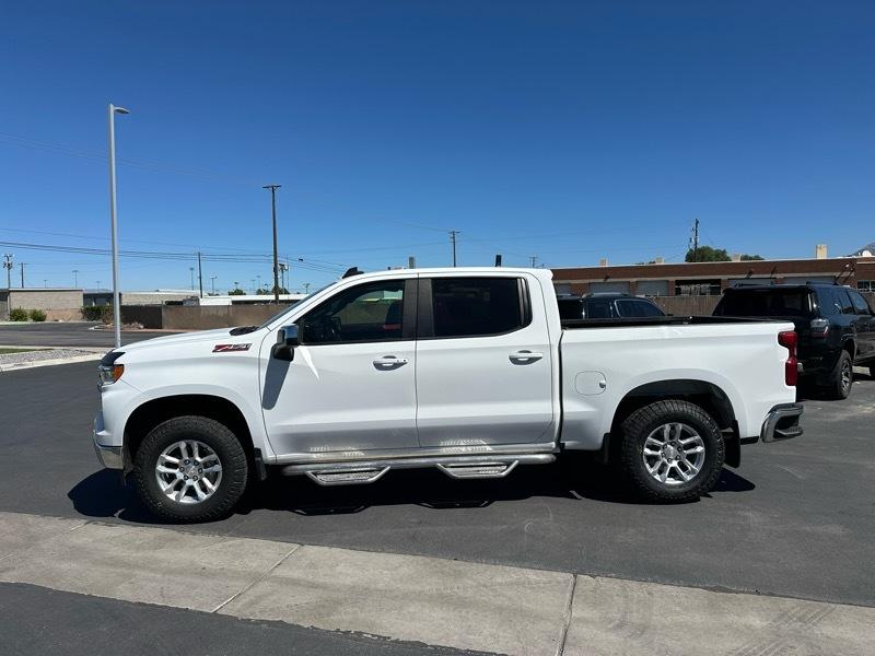 Chevrolet Silverado 1500 LT Crew Cab 4WD 2022
