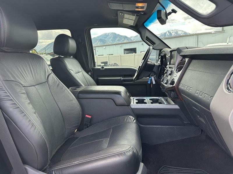 Ford F-350 SD Lariat Crew Cab Short Bed 4WD 2015