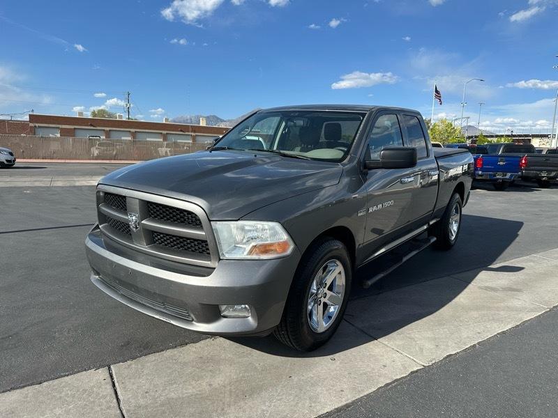 RAM 1500 4WD Crew Cab 149" ST 2012