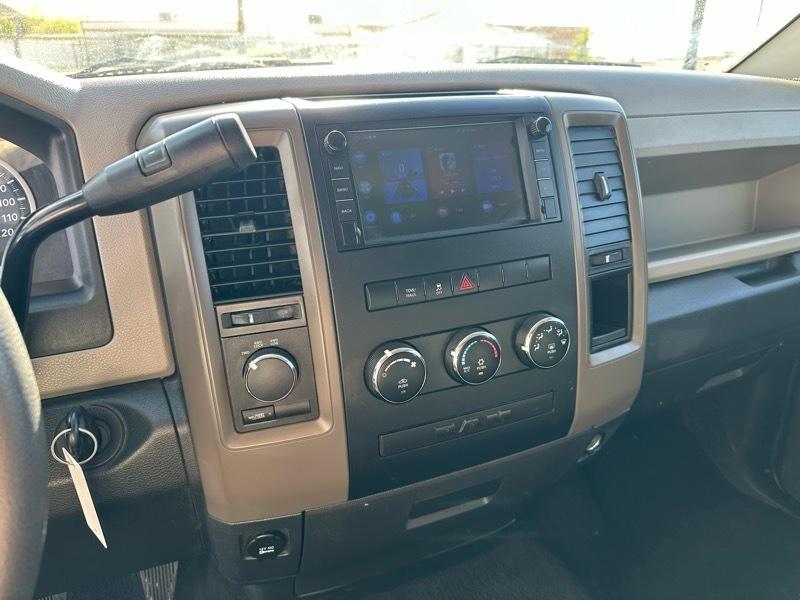 RAM 1500 4WD Crew Cab 149" ST 2012