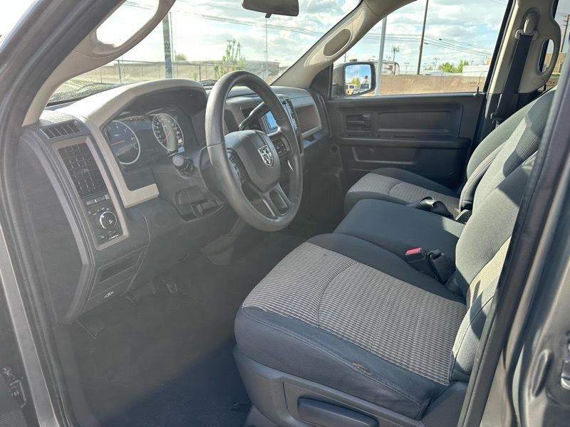 RAM 1500 4WD Crew Cab 149" ST 2012