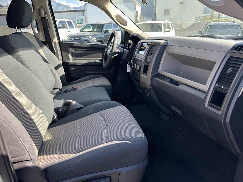 RAM 1500 4WD Crew Cab 149" ST 2012