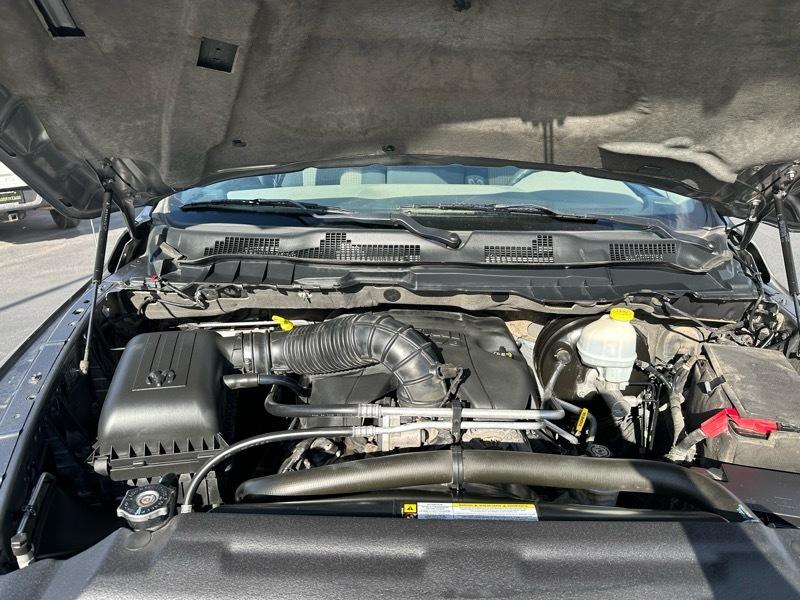 RAM 1500 4WD Crew Cab 149" ST 2012