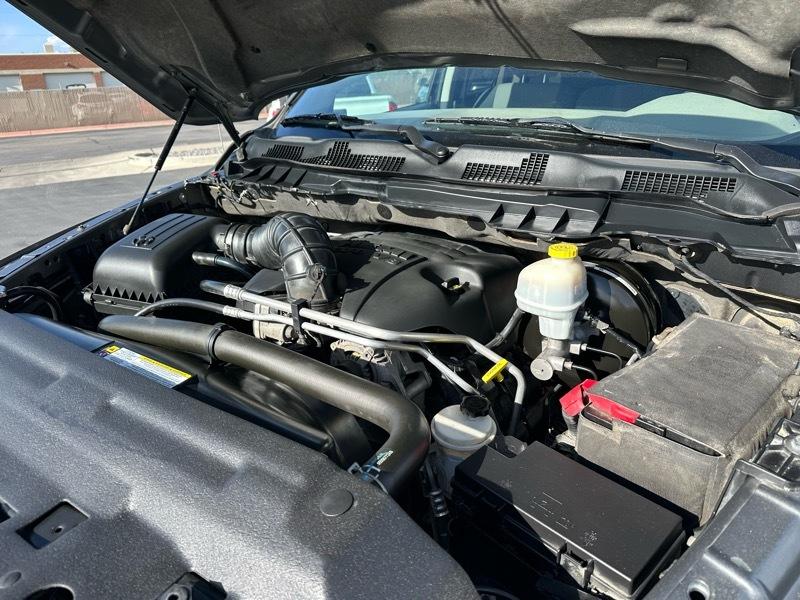 RAM 1500 4WD Crew Cab 149" ST 2012