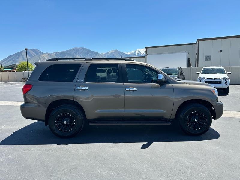 Toyota Sequoia Limited 4WD FFV 2015