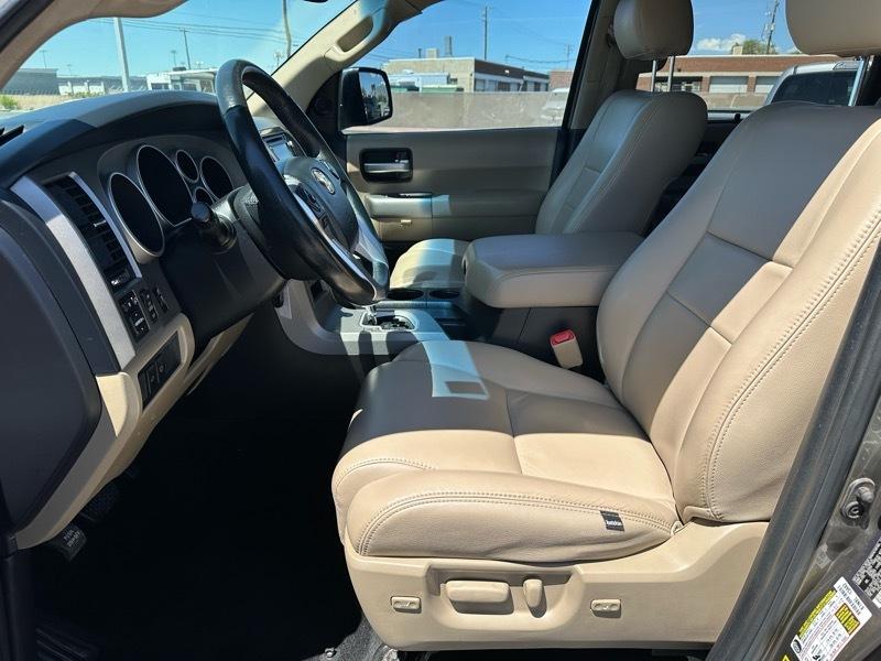 Toyota Sequoia Limited 4WD FFV 2015