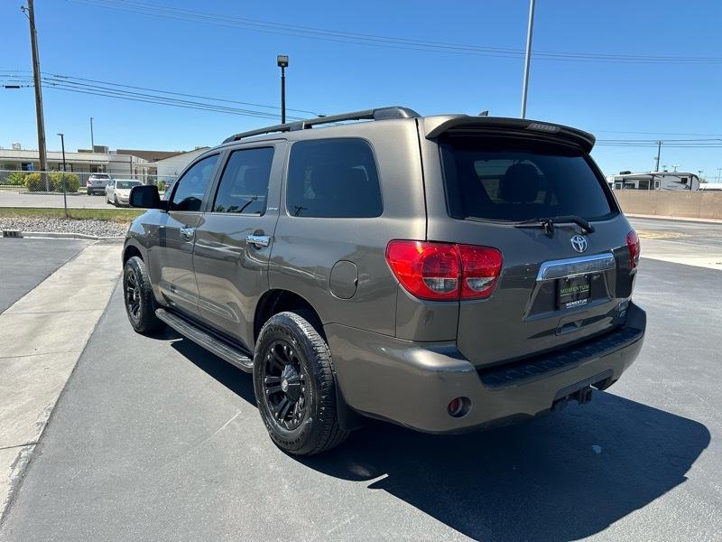 Toyota Sequoia Limited 4WD FFV 2015