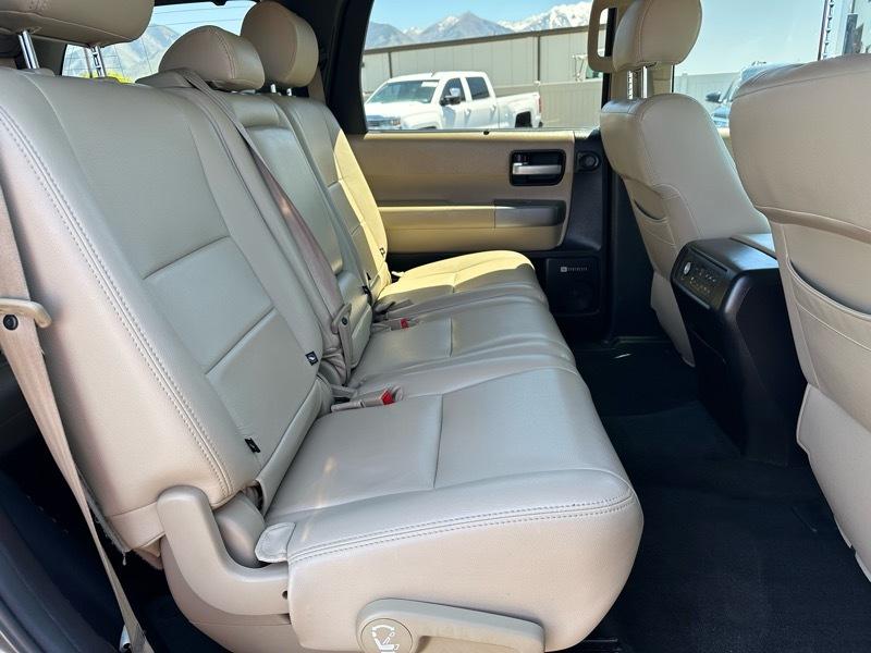 Toyota Sequoia Limited 4WD FFV 2015