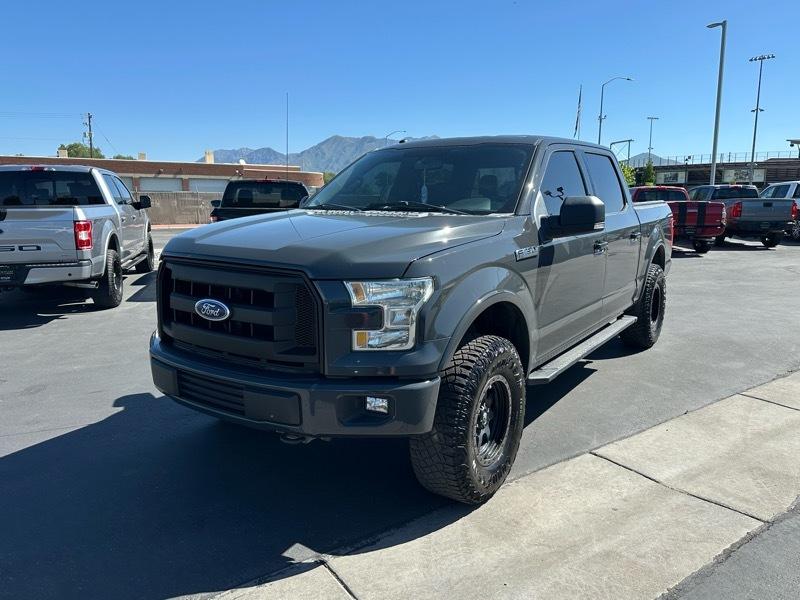 Ford F-150 XLT SuperCrew Short Bed 4WD 2017