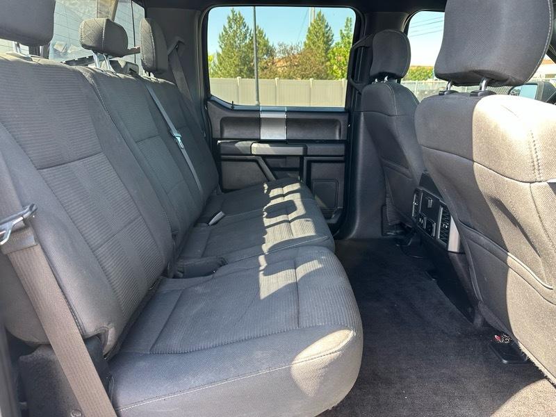 Ford F-150 XLT SuperCrew Short Bed 4WD 2017