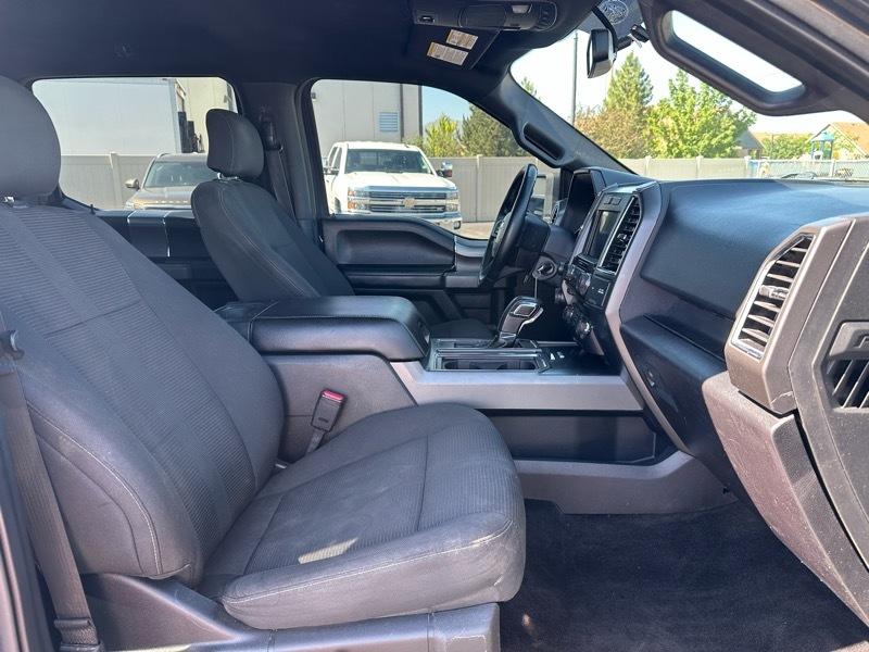 Ford F-150 XLT SuperCrew Short Bed 4WD 2017