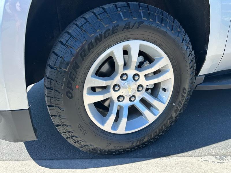 Chevrolet Suburban LT 4WD 2020