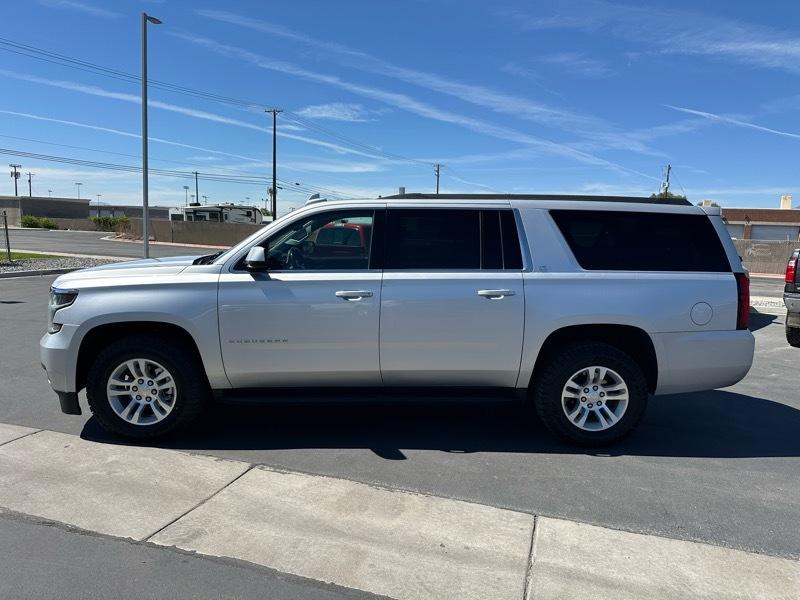 Chevrolet Suburban LT 4WD 2020