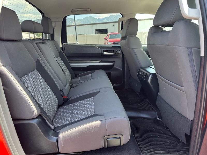 Toyota Tundra SR5 5.7L V8 CrewMax 4WD 2018