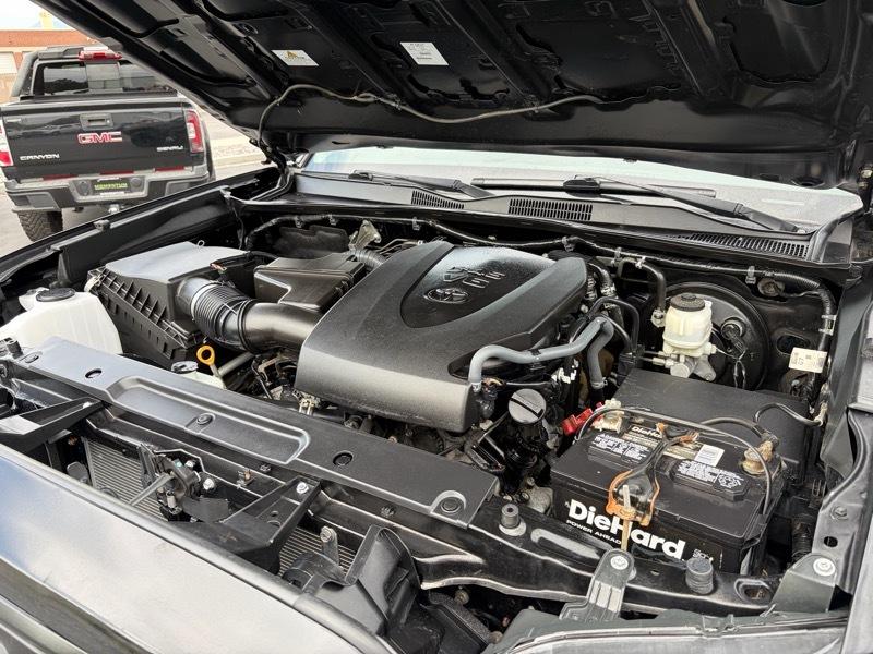 Toyota Tacoma SR5 Access Cab V6 6AT 4WD 2016