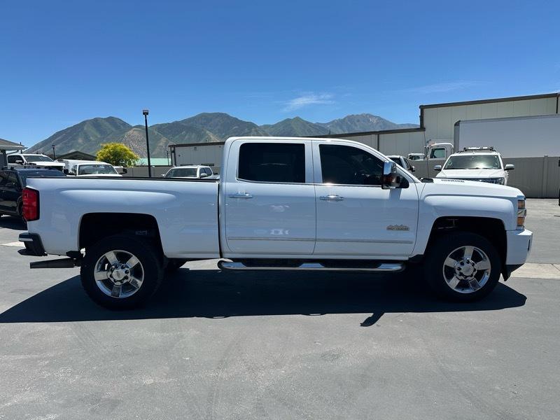 Chevrolet Silverado 2500HD High Country Crew Cab Short Box 4WD 2015