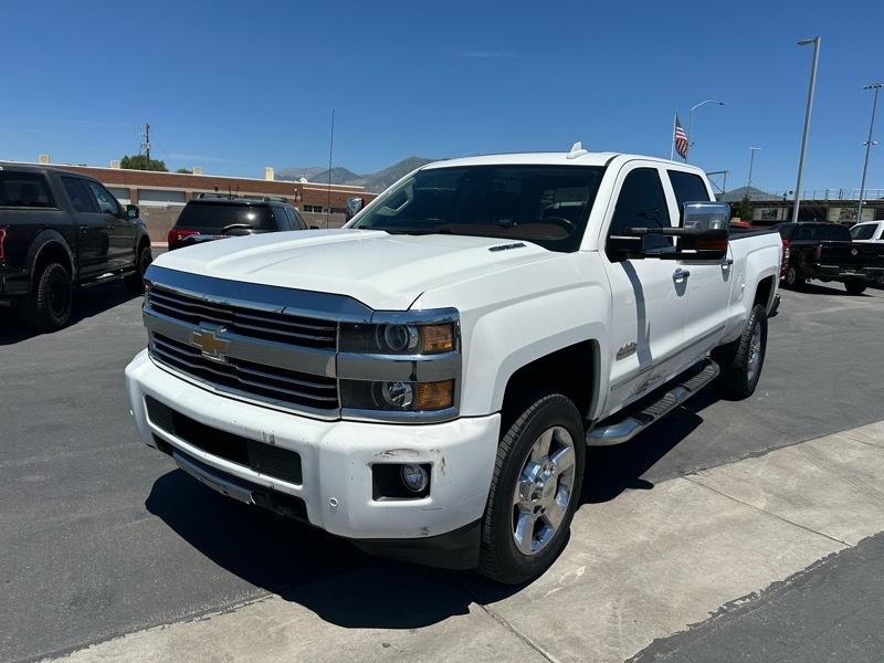 Chevrolet Silverado 2500HD High Country Crew Cab Short Box 4WD 2015