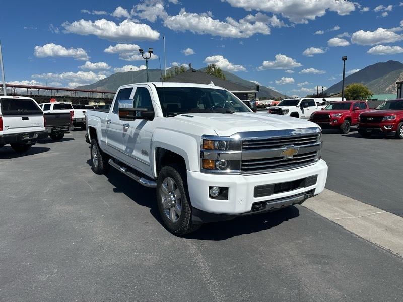 Chevrolet Silverado 2500HD High Country Crew Cab Short Box 4WD 2015