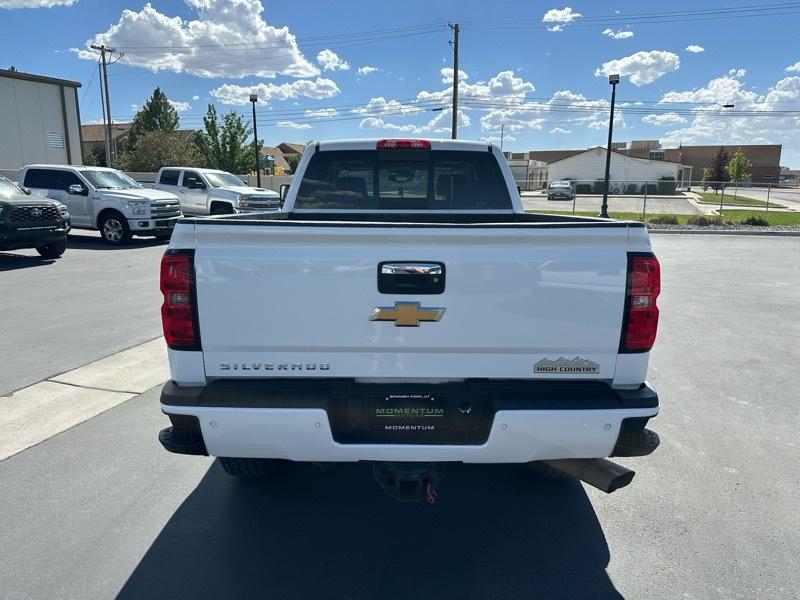 Chevrolet Silverado 2500HD High Country Crew Cab Short Box 4WD 2015