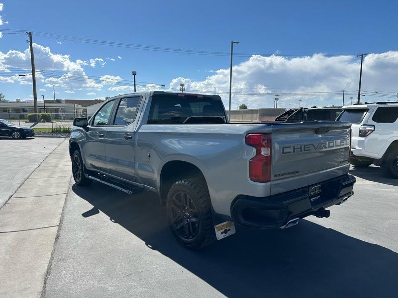 Chevrolet Silverado 1500 Trail Boss Custom Crew Cab 4WD 2025