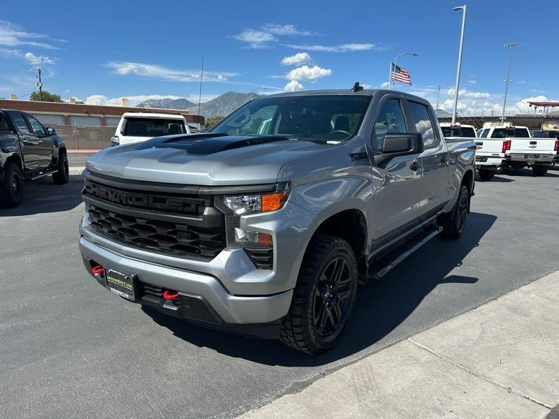 Chevrolet Silverado 1500 Trail Boss Custom Crew Cab 4WD 2025