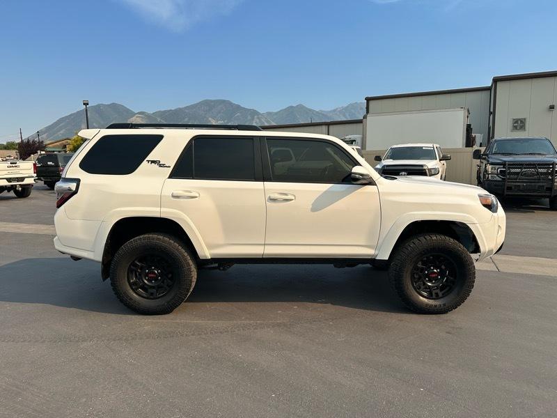 Toyota 4Runner SR5 4WD 2020