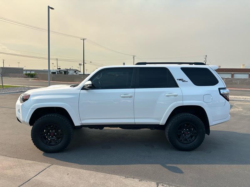 Toyota 4Runner SR5 4WD 2020