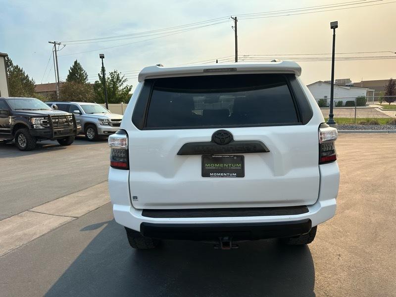 Toyota 4Runner SR5 4WD 2020