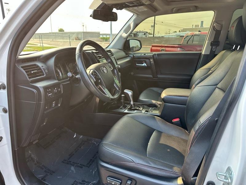 Toyota 4Runner SR5 4WD 2020