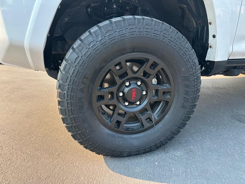 Toyota 4Runner SR5 4WD 2020