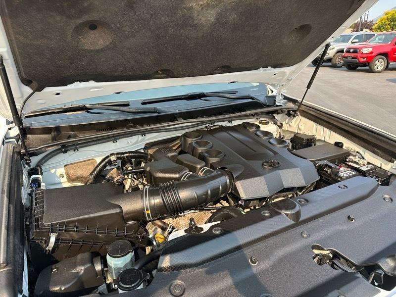 Toyota 4Runner SR5 4WD 2020