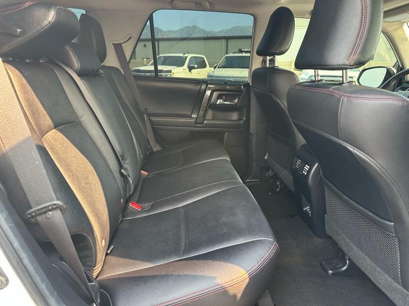 Toyota 4Runner SR5 4WD 2020