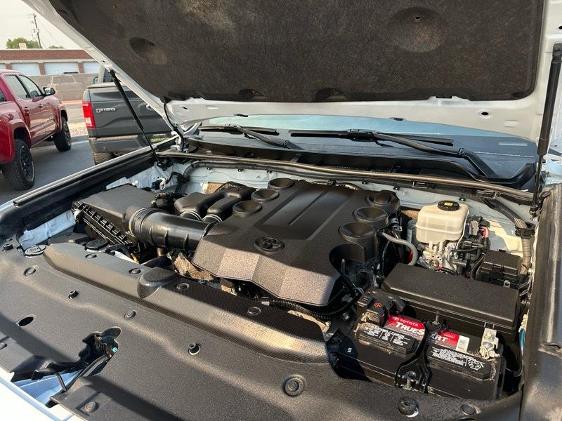 Toyota 4Runner SR5 4WD 2020