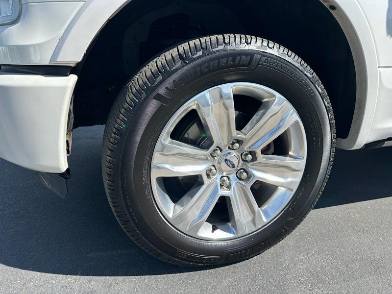 Ford F-150 Platinum SuperCrew 5.5-ft. Bed 4WD 2016