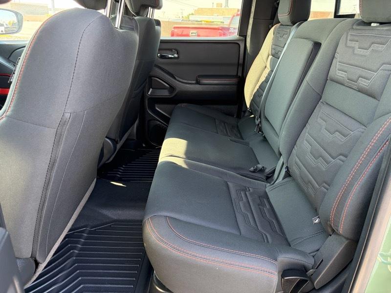 Nissan Frontier PRO-4X Crew Cab 4X4 V6 2024