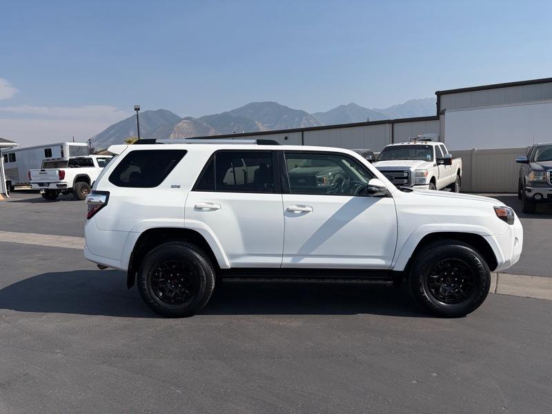 Toyota 4Runner SR5 Premium 4WD 2021