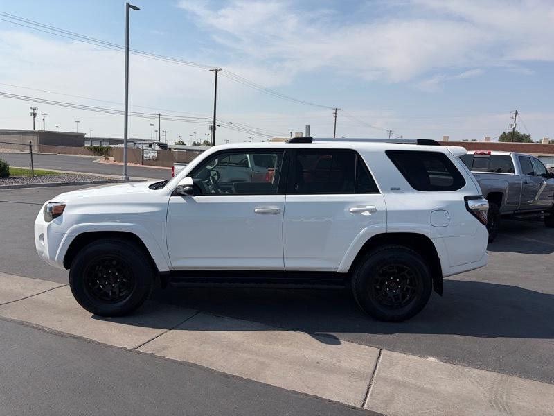 Toyota 4Runner SR5 Premium 4WD 2021