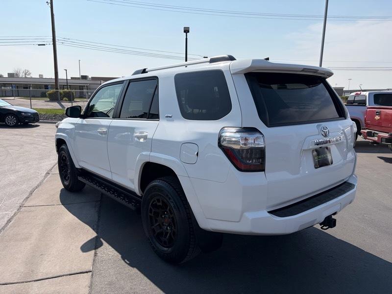 Toyota 4Runner SR5 Premium 4WD 2021