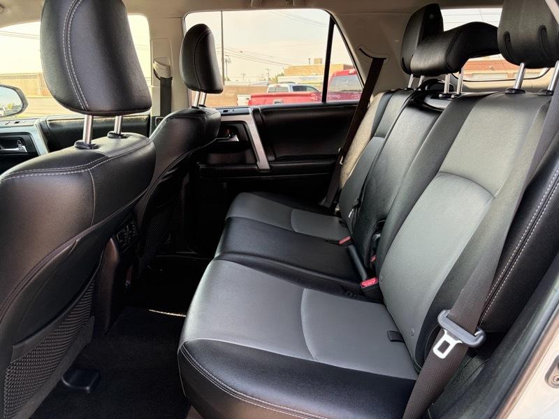 Toyota 4Runner SR5 Premium 4WD 2021