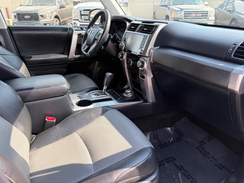 Toyota 4Runner SR5 Premium 4WD 2021