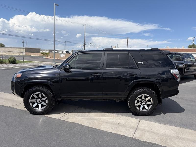 Toyota 4Runner TRD Off-road 4WD 2017