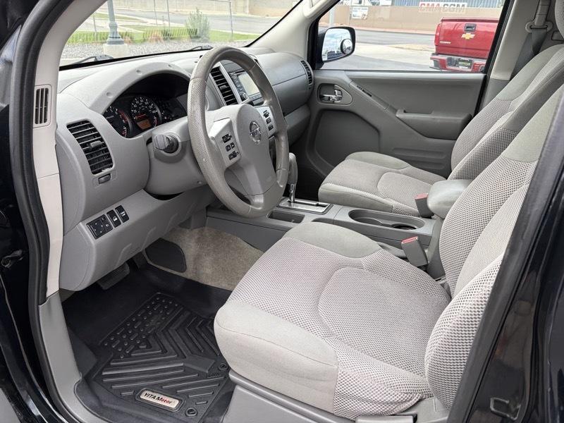 Nissan Frontier SV Crew Cab V6 2017