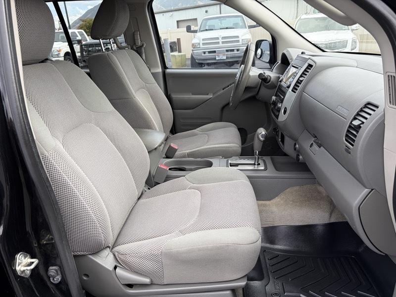 Nissan Frontier SV Crew Cab V6 2017