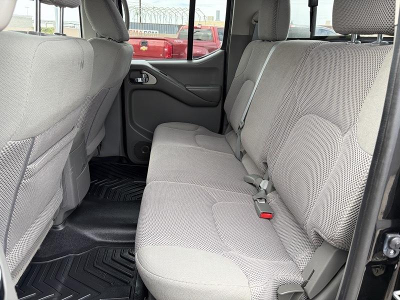 Nissan Frontier SV Crew Cab V6 2017