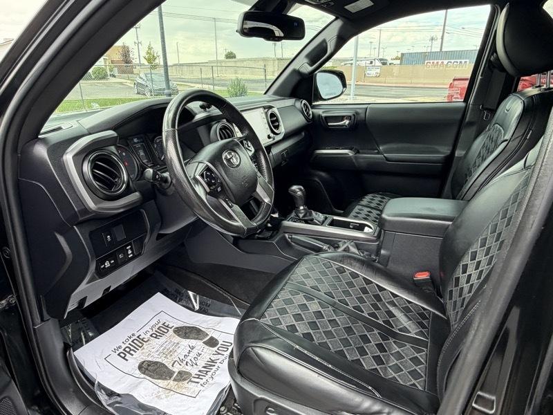 Toyota Tacoma TRD Off Road Double Cab 5' Bed V6 4x4 AT (Natl) 2021