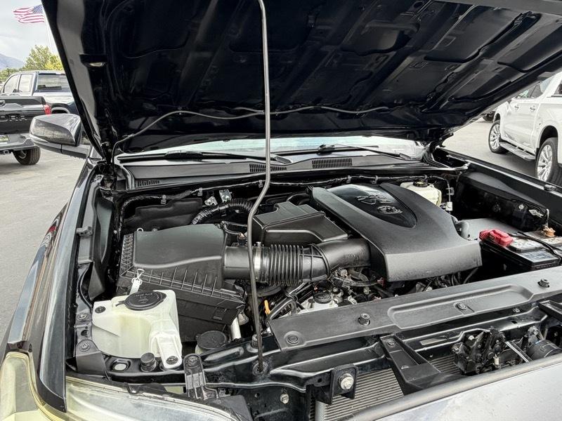 Toyota Tacoma TRD Off Road Double Cab 5' Bed V6 4x4 AT (Natl) 2021
