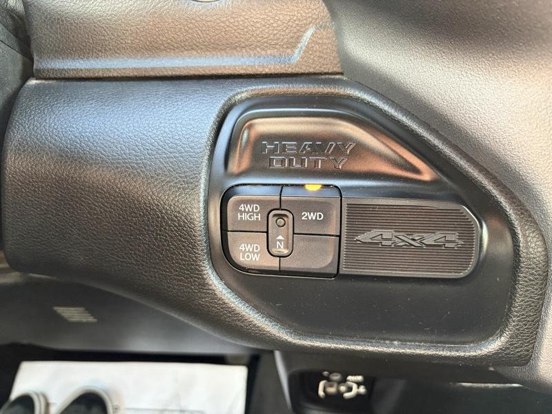 RAM 2500 Big Horn Crew Cab 4WD 2021