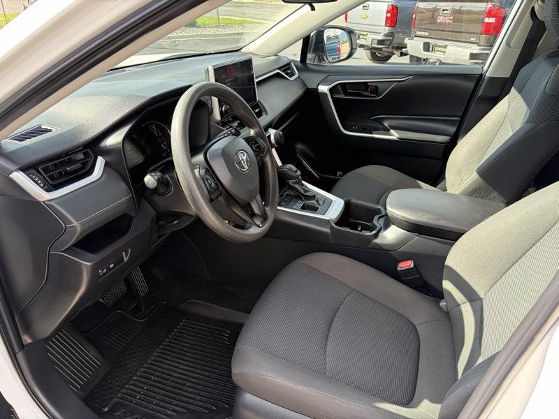Toyota RAV4 LE AWD 2024