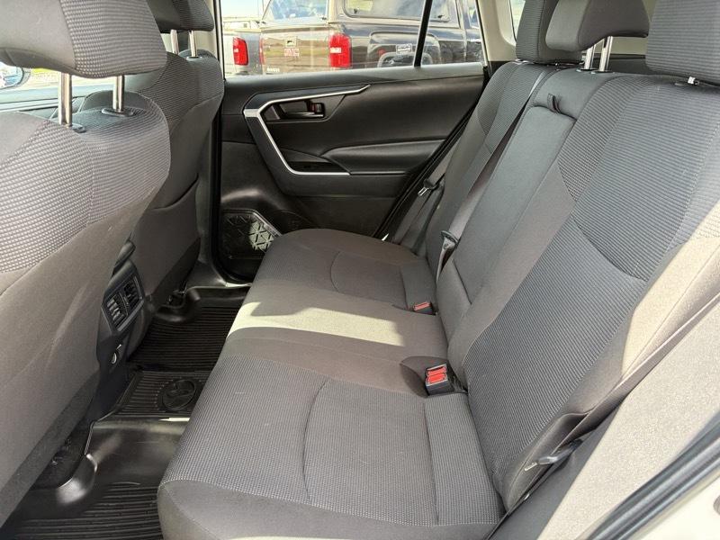 Toyota RAV4 LE AWD 2024